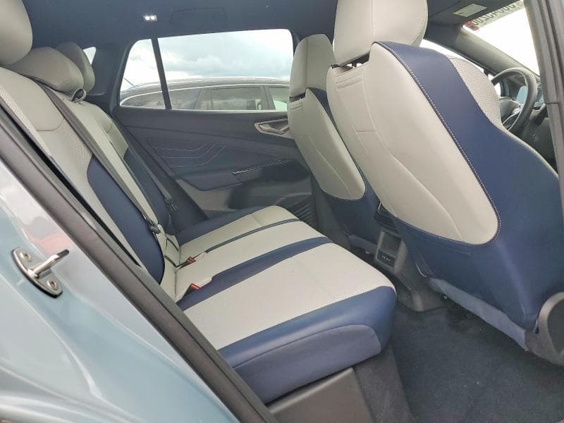2025 VOLKSWAGEN ID.4 PRO S 11