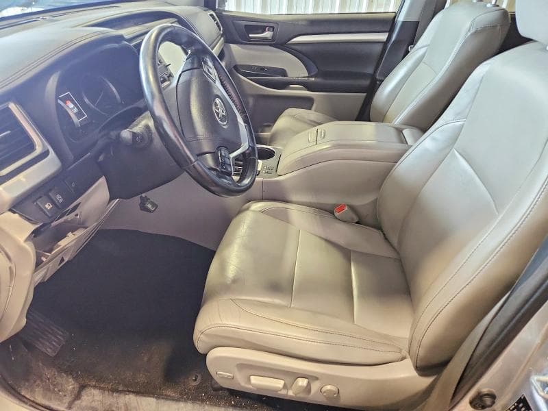 2017 TOYOTA HIGHLANDER XLE 7