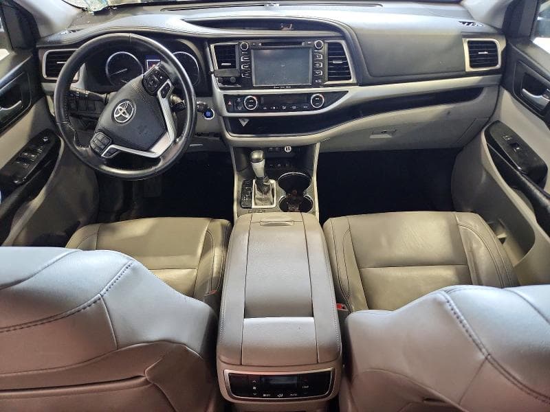2017 TOYOTA HIGHLANDER XLE 8