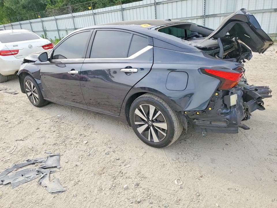 2022 NISSAN ALTIMA SV 2