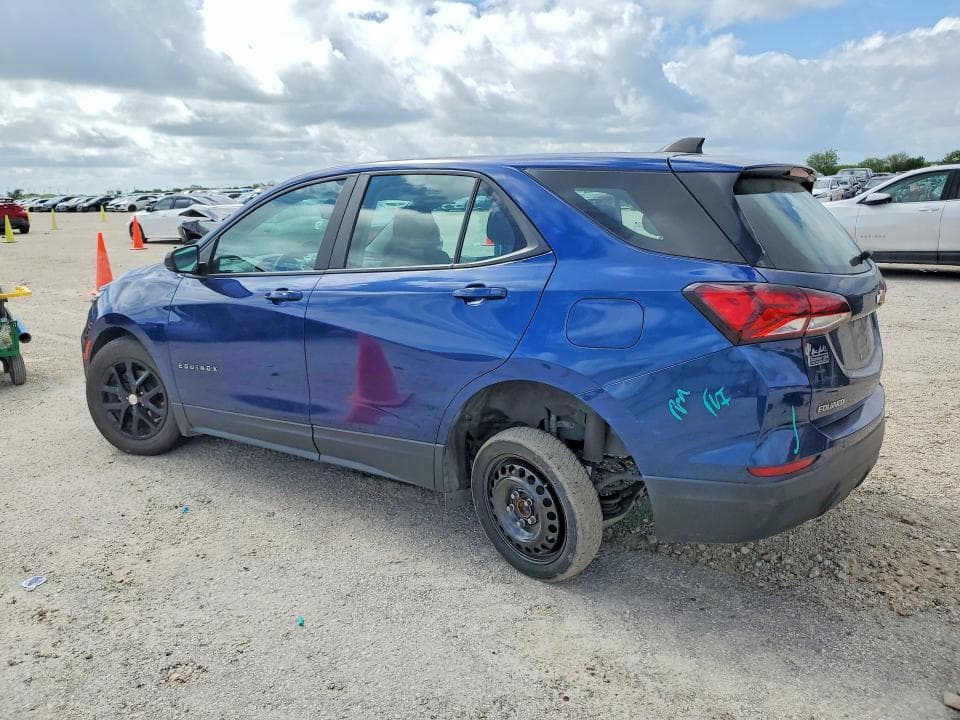 2022 CHEVROLET EQUINOX LS 2