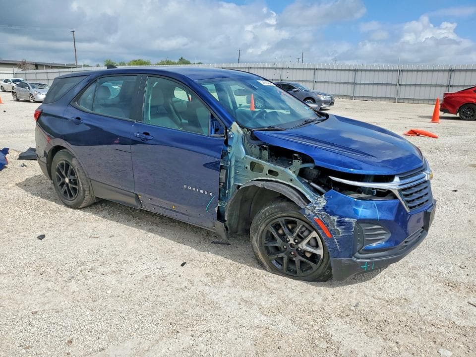 2022 CHEVROLET EQUINOX LS 4