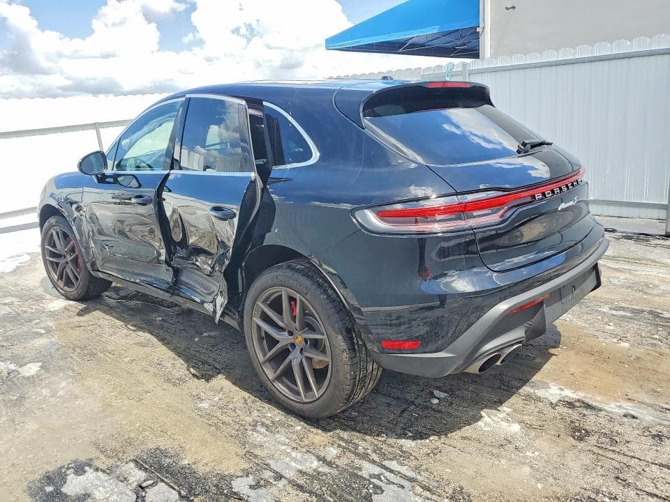 2025 PORSCHE MACAN S 2