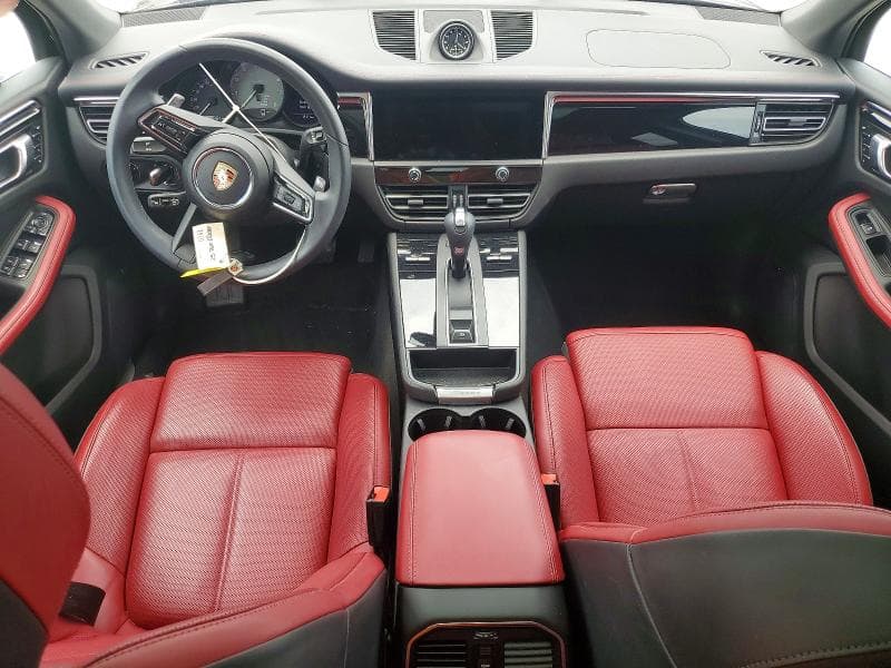 2025 PORSCHE MACAN S 8