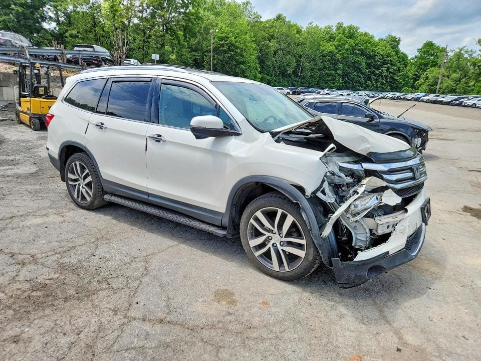 2017 HONDA PILOT TOURING 4