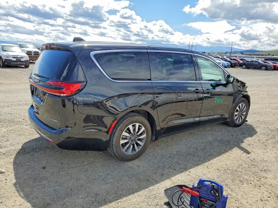 2022 CHRYSLER PACIFICA HYBRID TOURING L 3