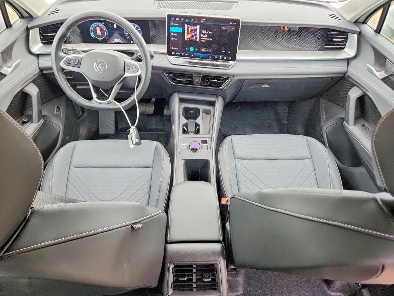 2025 VOLKSWAGEN TIGUAN SE 8