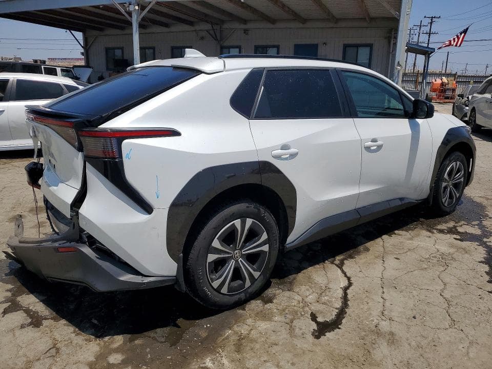 2024 TOYOTA BZ4X XLE 3