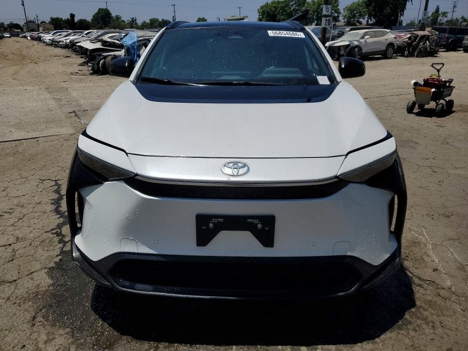 2024 TOYOTA BZ4X XLE 5