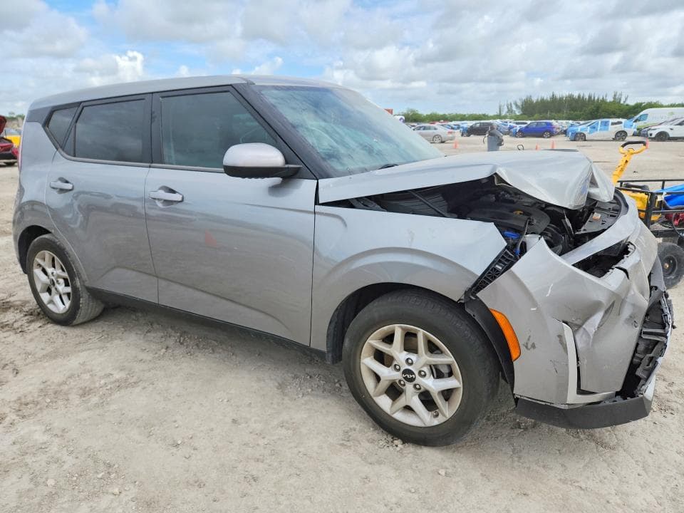 2024 KIA SOUL LX 4