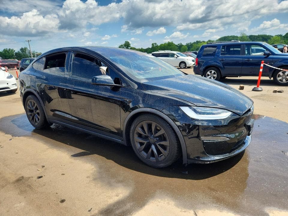 2023 TESLA MODEL X 4