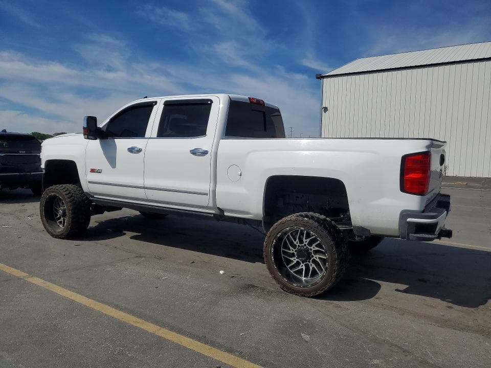 2017 CHEVROLET SILVERADO K3500 LTZ 2