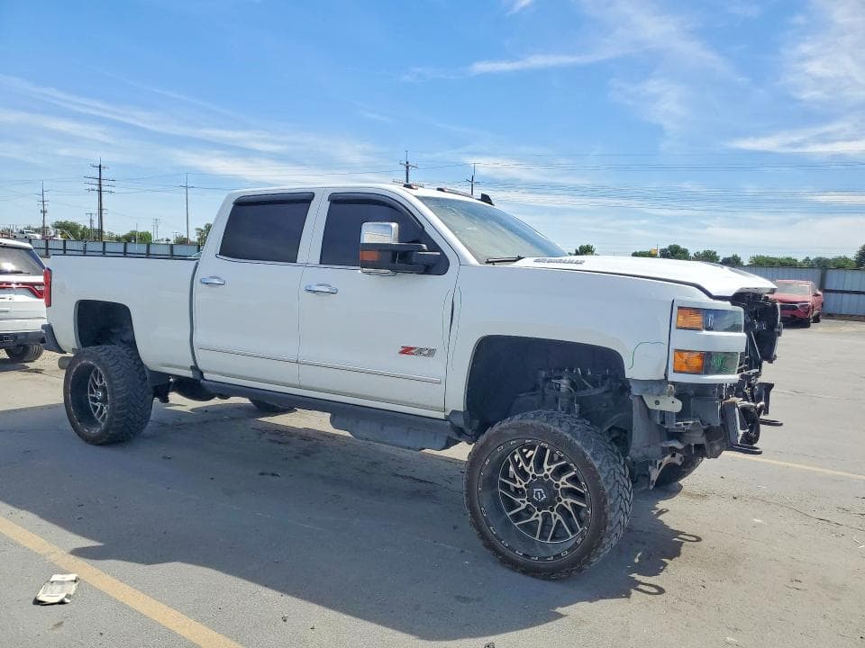 2017 CHEVROLET SILVERADO K3500 LTZ 4