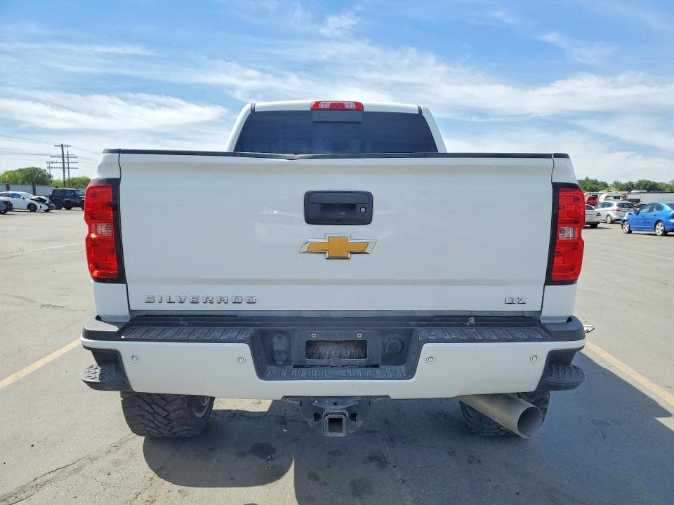 2017 CHEVROLET SILVERADO K3500 LTZ 6