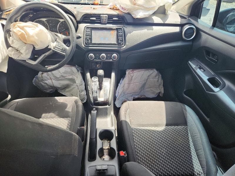 2020 NISSAN VERSA S 8