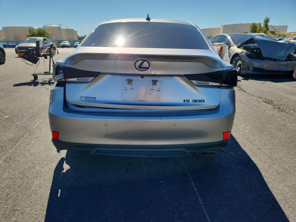 2018 LEXUS IS 300 6