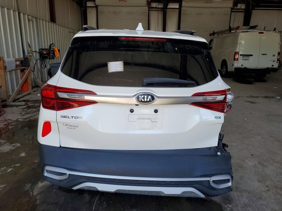 2021 KIA SELTOS EX 6