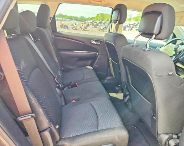 2019 DODGE JOURNEY SE 11