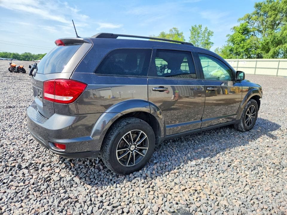 2019 DODGE JOURNEY SE 3