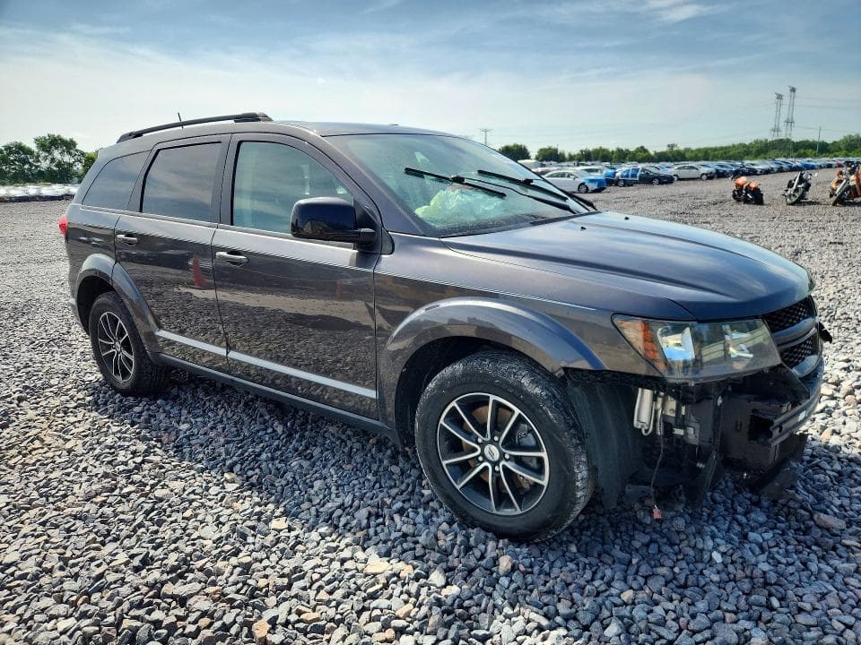 2019 DODGE JOURNEY SE 4