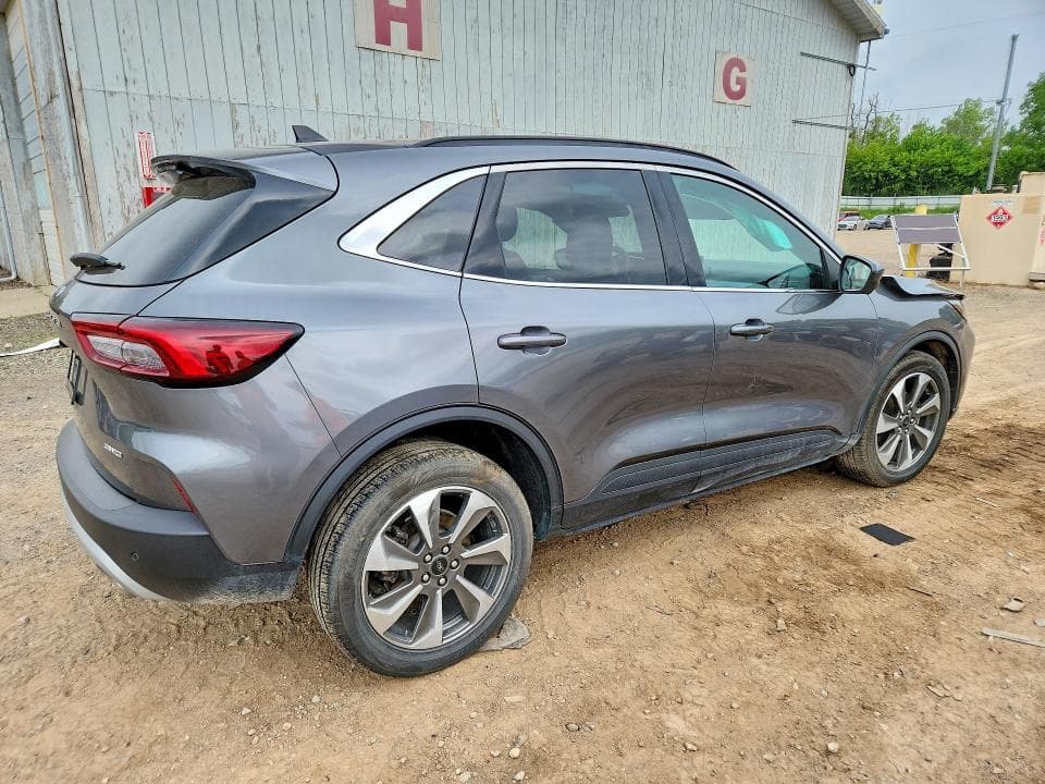 2024 FORD ESCAPE PLATINUM 3