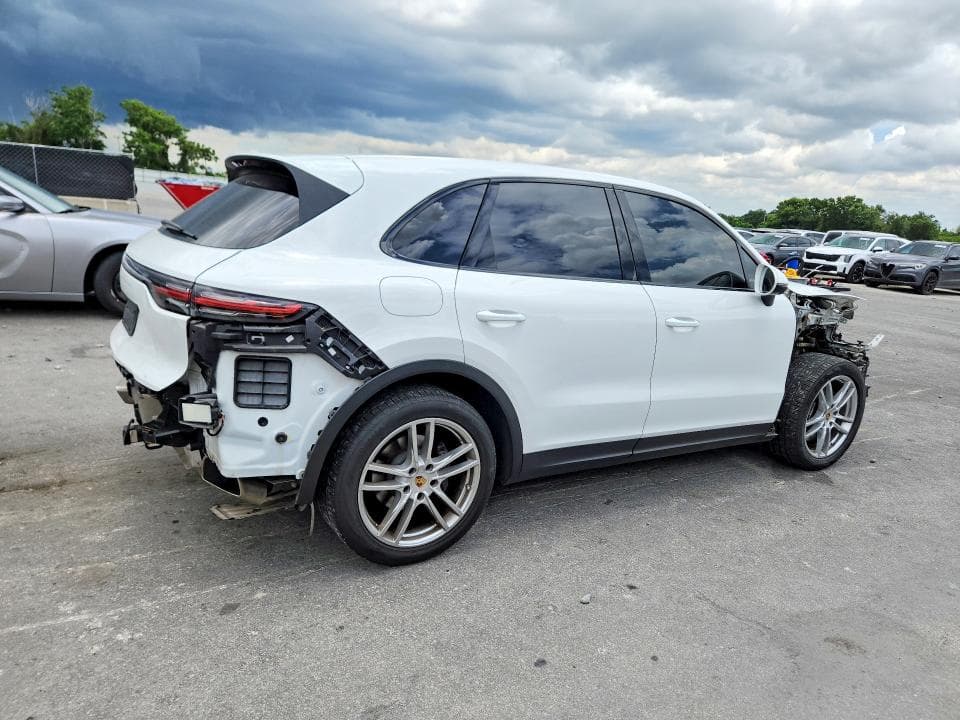 2021 PORSCHE CAYENNE 3