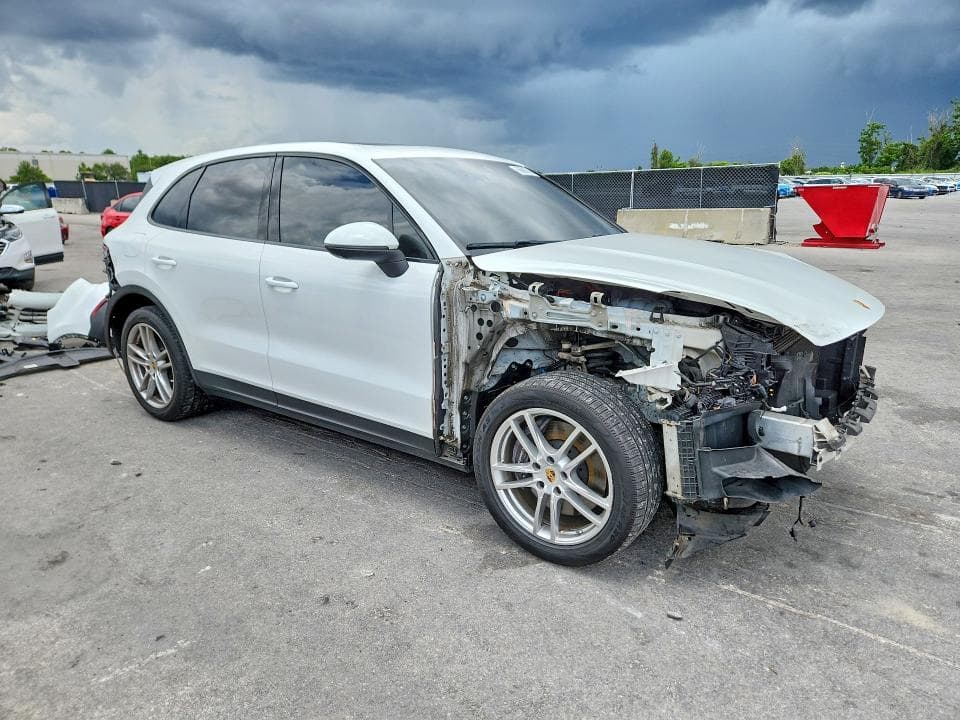 2021 PORSCHE CAYENNE 4