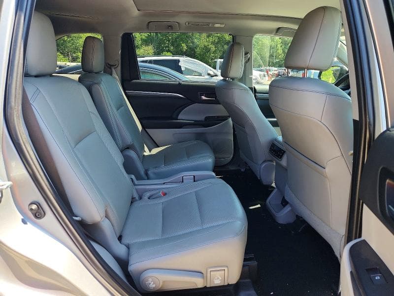 2019 TOYOTA HIGHLANDER LIMITED PLATINUM LIMITED PLATINUM 11