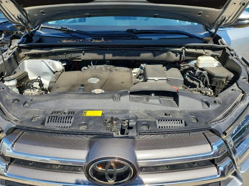 2019 TOYOTA HIGHLANDER LIMITED PLATINUM LIMITED PLATINUM 12