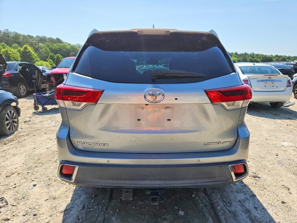 2019 TOYOTA HIGHLANDER LIMITED PLATINUM LIMITED PLATINUM 6