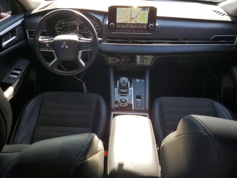 2024 MITSUBISHI OUTLANDER SE 8