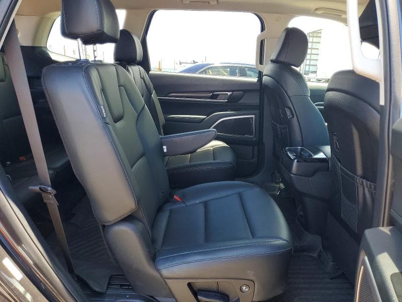 2025 KIA TELLURIDE S 11