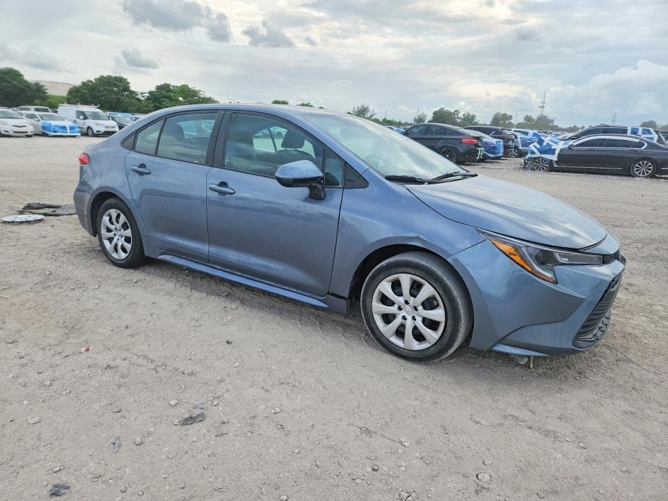 2024 TOYOTA COROLLA LE 4