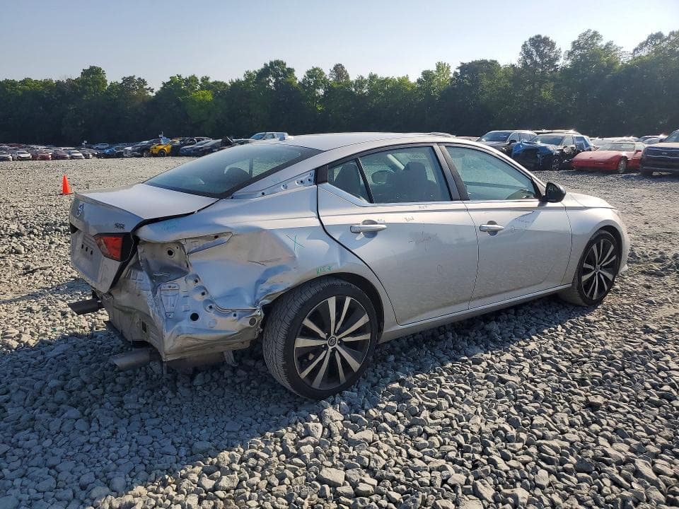 2021 NISSAN ALTIMA SR 3