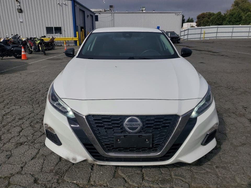 2022 NISSAN ALTIMA SR 5