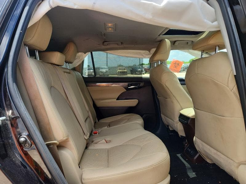 2020 TOYOTA HIGHLANDER LIMITED 11