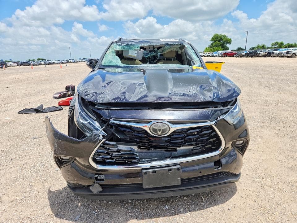 2020 TOYOTA HIGHLANDER LIMITED 5
