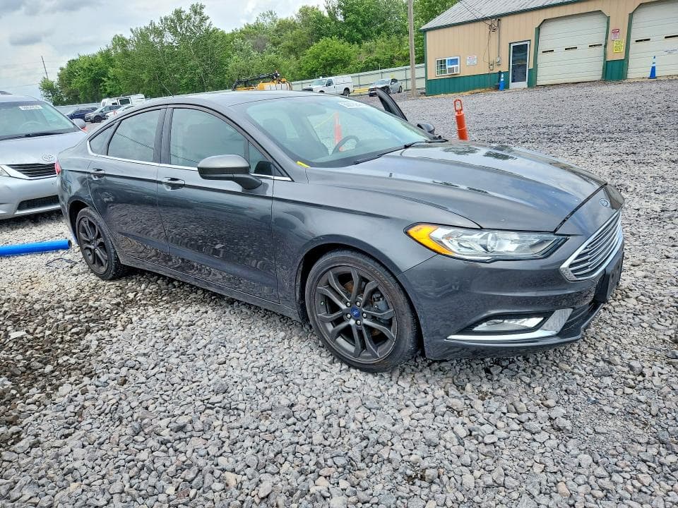 2018 FORD FUSION SE 4