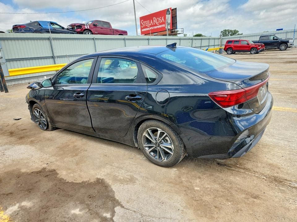 2024 KIA FORTE LXS 2