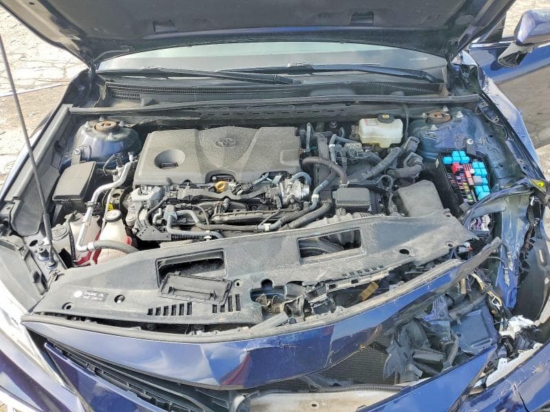 2022 TOYOTA CAMRY XLE 11