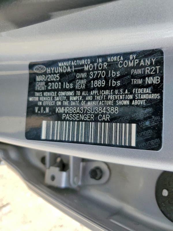 2025 HYUNDAI VENUE SE 12