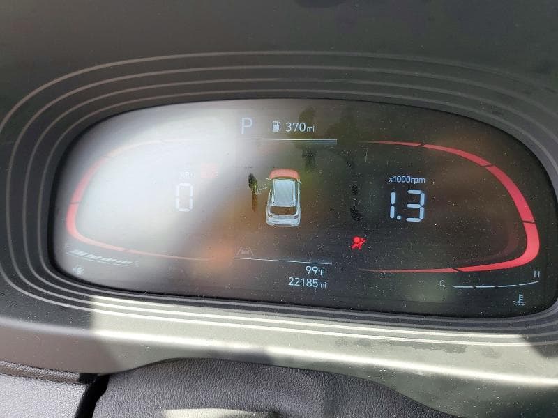 2025 HYUNDAI VENUE SE 9