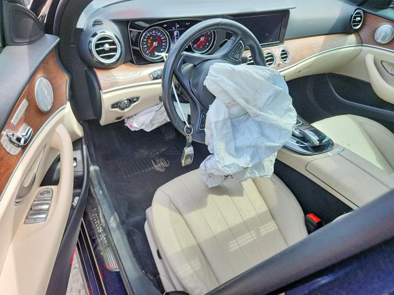 2017 MERCEDES-BENZ E 300 4MATIC 8