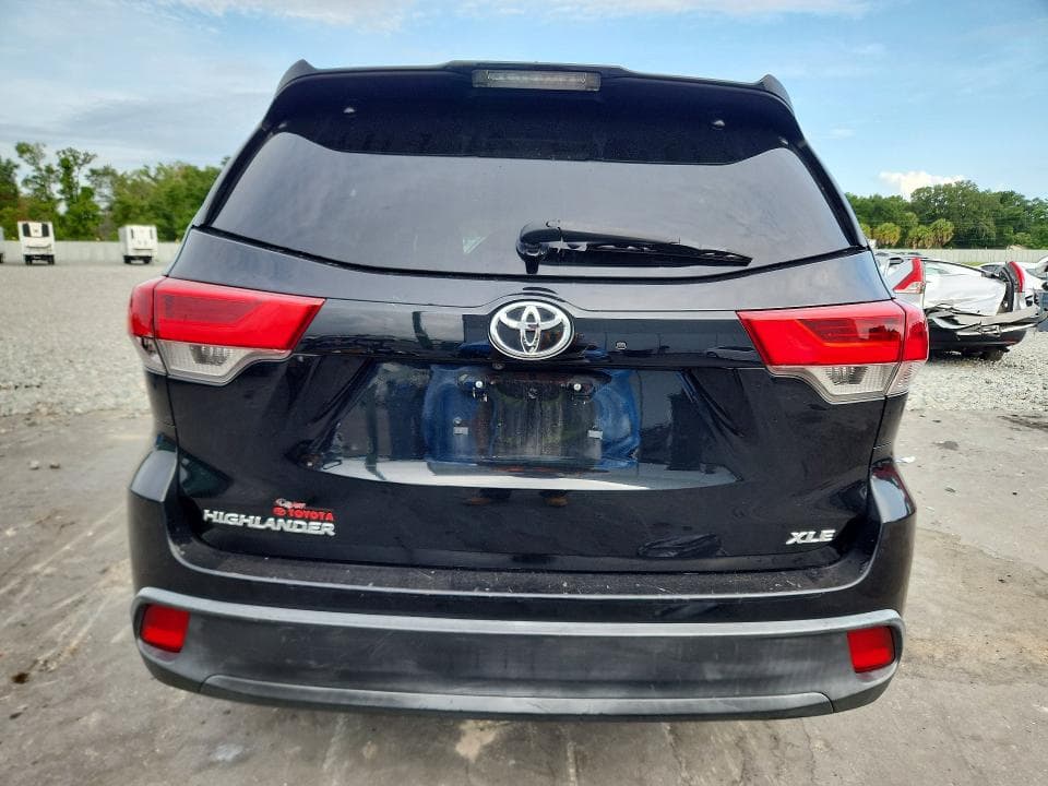 2019 TOYOTA HIGHLANDER XLE 6