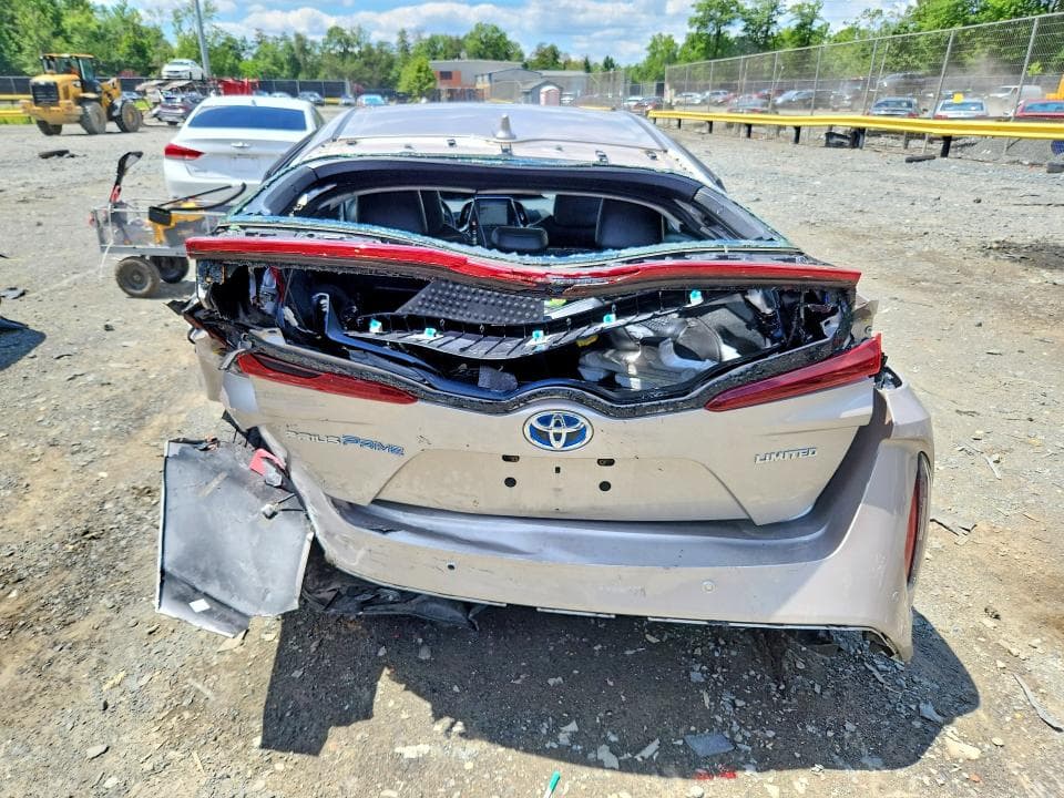 2021 TOYOTA PRIUS PRIME LIMITED 6