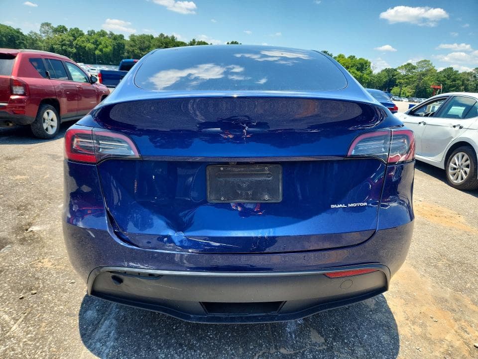 2024 TESLA MODEL Y 6