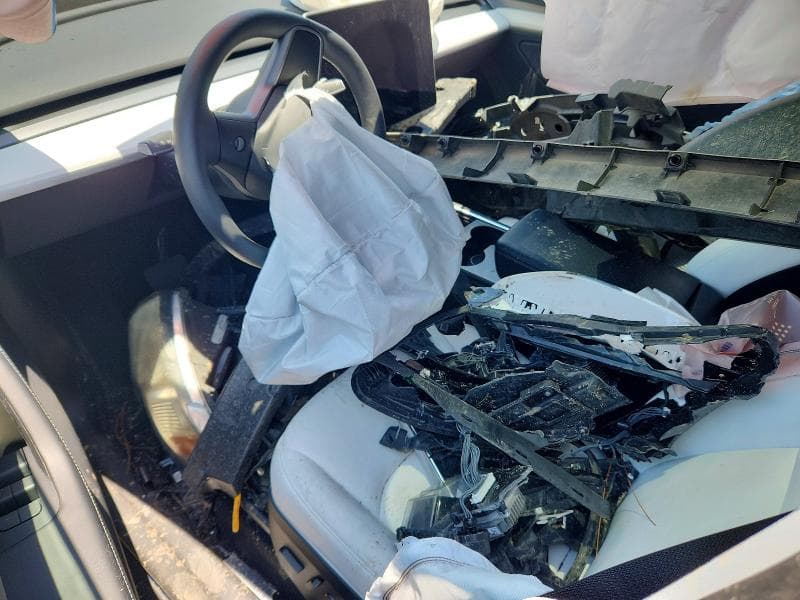 2024 TESLA MODEL Y 8