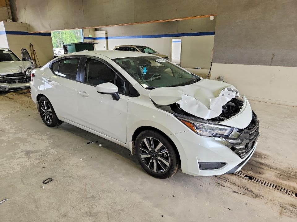 2025 NISSAN VERSA SV 4