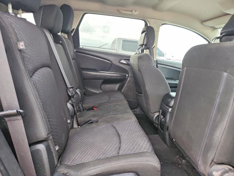 2019 DODGE JOURNEY SE 11