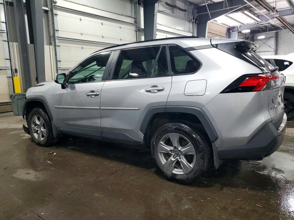 2022 TOYOTA RAV4 XLE XLE 2